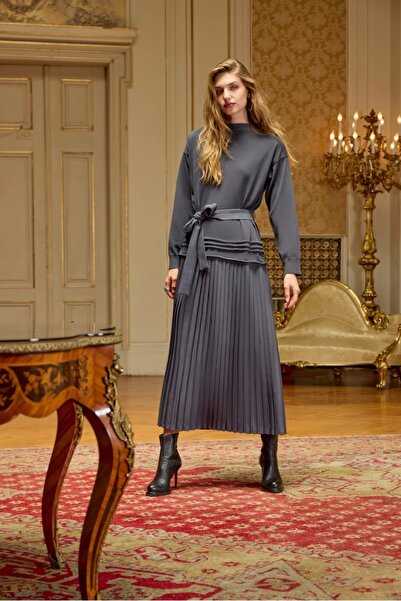 MissWhence Gray Pleated Knitwear Dress - 36813 Model