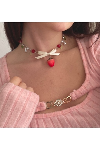 bettymettys Saten Fiyonklu Strawberry Çilek y2k Fairycore Coquette Tasarım Kolye