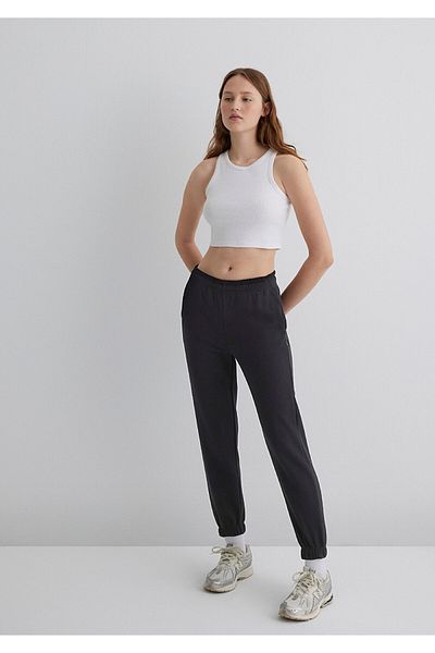 Mavi Schwarze Basic-Jogginghose 1600823-900