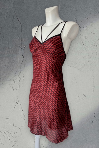 gc gece incisi Νυχτικό με στάμπα χειλιών