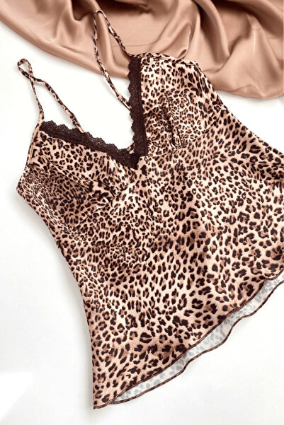 Gece İncisi Leopar Saten Şortlu Takım