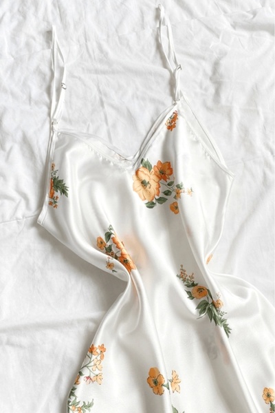 Gece İncisi Floral Patterned Nightgown