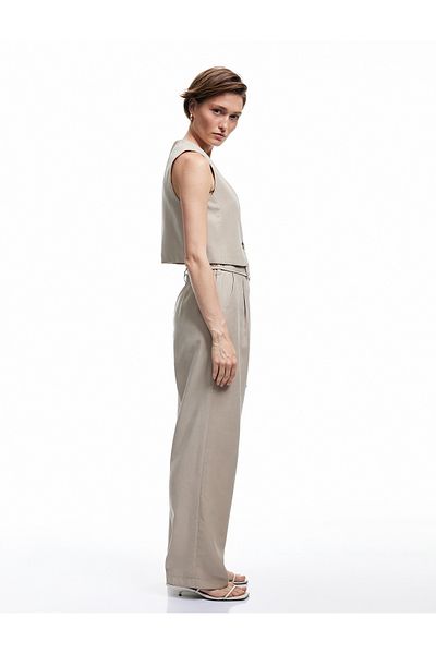 Koton Viscose Fabric Regular Fit Pocketed Pleated Detailed Belted Culotte Fabric Trousers