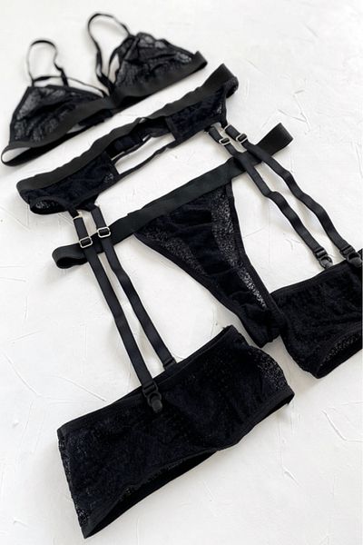 Gece İncisi Garter Mesh Suit Set