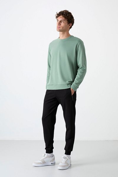 TOMMY LIFE Μαύρο ανδρικό φούτερ Jogger - με φερμουάρ και τσέπες, κανονικό μέγεθος - 84587