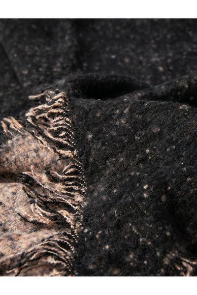 Koton Eșarfă de bază cu ciucuri cu textura moale