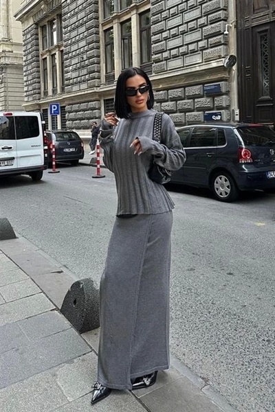 THE VOLER دارسي تنورة بلوزة تريكو مجموعة 9969