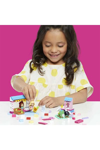 MEGA Mega Construx Barbie Farmers Market construction set, 90 pieces and 15 accessories