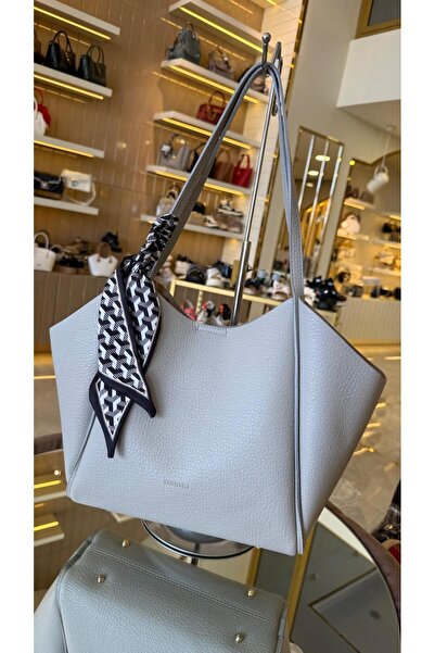 KRISTE BELL حقيبة نسائية مستوردة من الجلد الناعم بثلاثة أقسام وحزام طويل