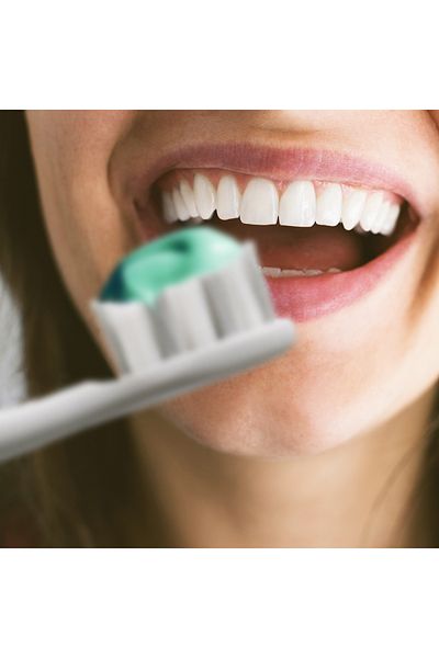zenifique Zenifique® Electric Toothbrush Refill, Oval Head, White