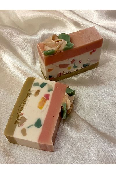 Port Aksesuar Floral Natural Handmade Soap – Grape Seed & Sweet Almond Oil (Moisturizing Effect)