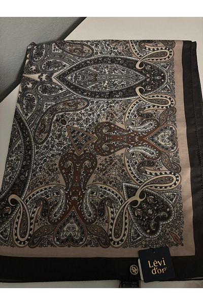 Levidor shawl