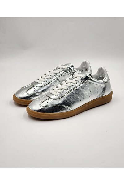 Ega ayakkabı أحذية رياضية نسائية من الجلد الأصلي