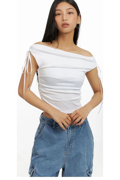 Edela Boat Neck Flexible Tie Detailed Blouse 8011