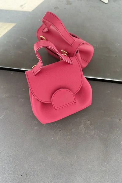 LEONAS Stylish and Basic Women's Cross Hand and Shoulder Bag Polen Fuchsia with Curved Detail