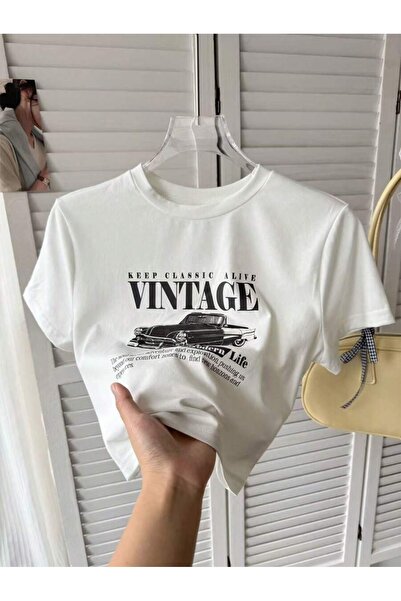 PALPİTO Kadın Beyaz Vintage Baskılı Bisiklet Yaka Dar Crop Tshirt
