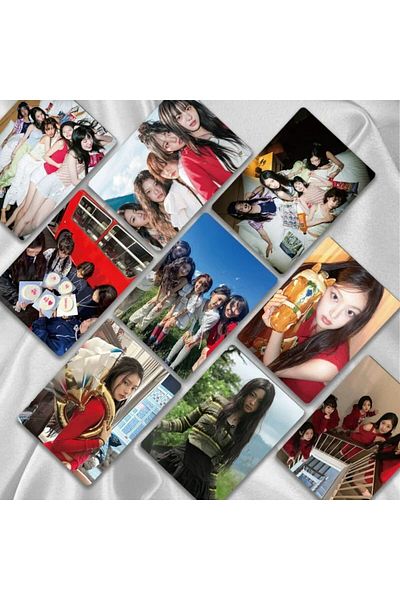 Kpop Dünyasi Kiikii Bidirectional Printed Hologram/Lomo Card Set