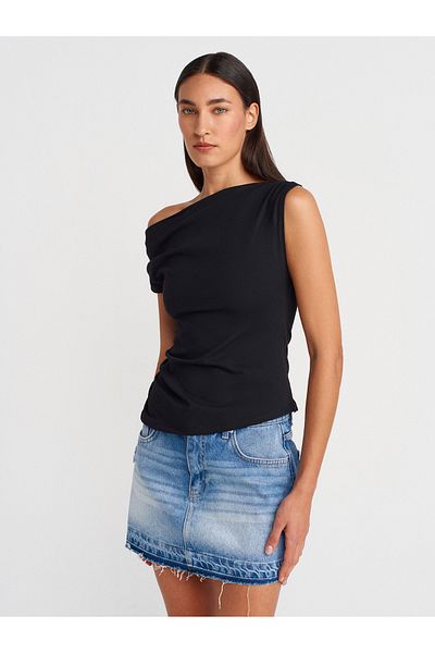 Dilvin 31885 Asymmetric Gathered Top-Black