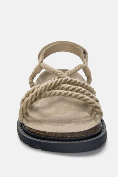 Pull & Bear صنادل الحبل