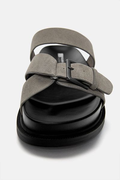 Pull & Bear Buckled leather sandals