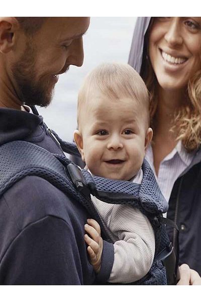 BabyBjörn BabyBjorn - Anatomical Baby Carrier One, 0-15 kg, birth-3 years, with multiple positions, Blue