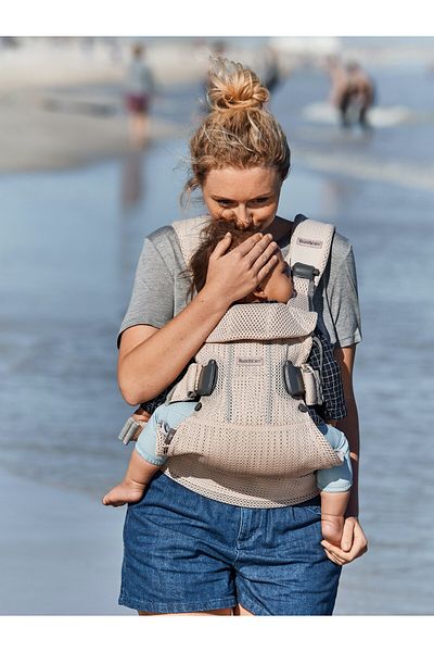BabyBjörn BabyBjorn - One Anatomical Baby Carrier, 0-15 kg, birth-3 years, with multiple positions, Pink Mesh