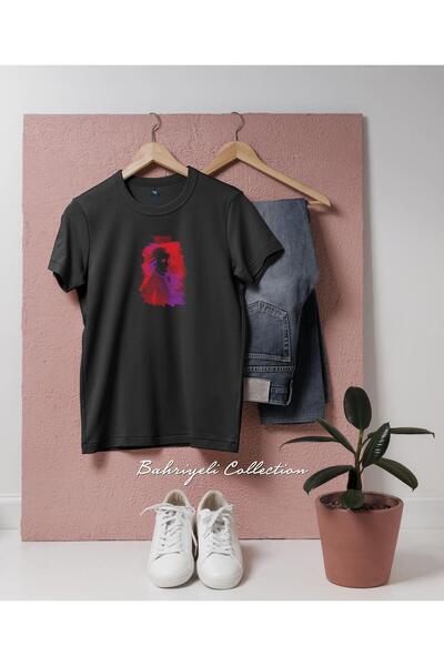 Bahriyeli Collection تي شيرت للجنسين بتصميم كبير الحجم من وولفغانغ أماديوس مو...