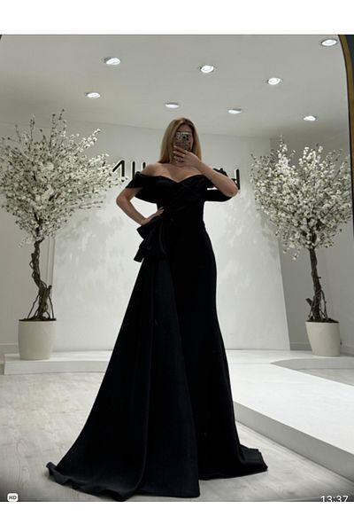 Hennin Evening dress