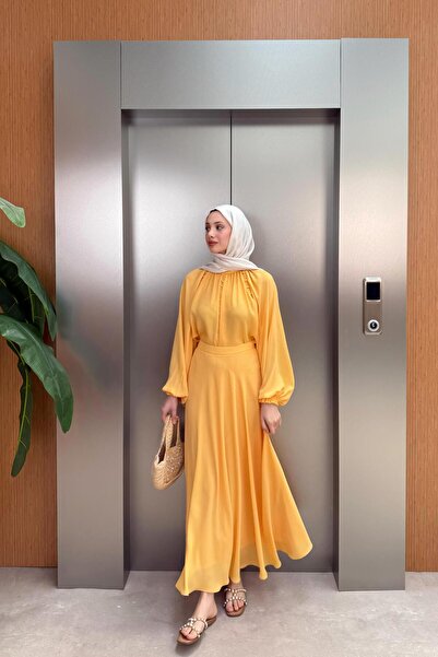 QUQA Kolu Büzgülü Şifon Etekli Takım - Sarı