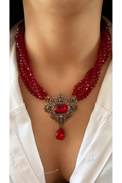 Takkı by Handan Elmas montür tasarım kolye.