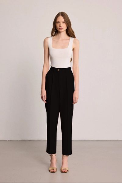 Gusto Pleated Cigarette Pants - Black