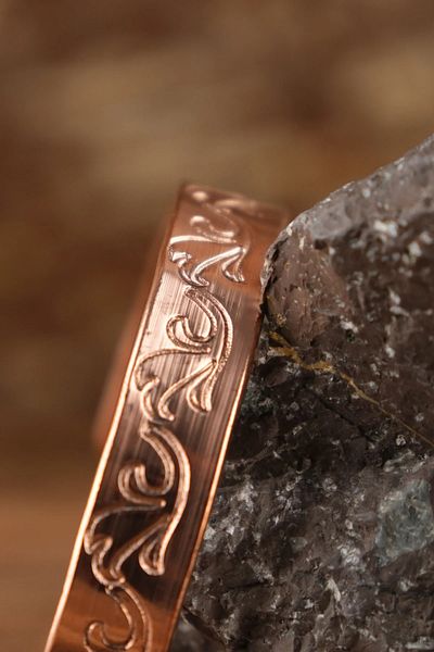 SUMRA Handmade Motif Pure Copper Unisex Bracelet Sm-B-0315