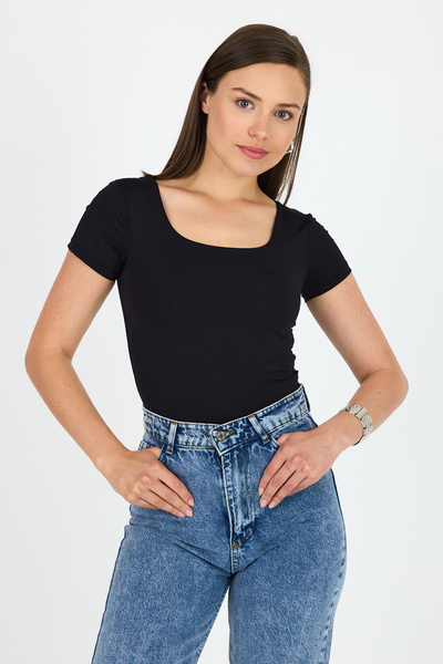 Rays Siyah Kare Yaka Vücuda Oturan Çıtçıtlı Body 9197M