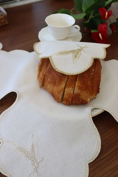 vipceyiz Wheat Embroidered Bread Cover