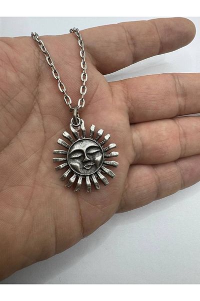 Herşey Nota Unisex Necklace with Smiling Face and Sun Figure |   Cheerful Design with 60 cm Chain