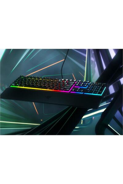 RAZER Tastatură de gaming Ornata V3 cu profil redus, mecha-membrană, cu RGB ș...