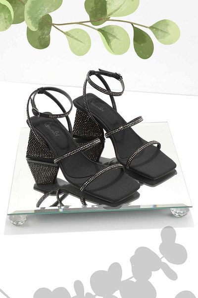 Bambi Pantofi clasici cu toc de damă negru mat K05317051538