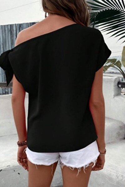 Mossta Bluză din crep cu detaliu de șireturi pe un singur umăr - Negru