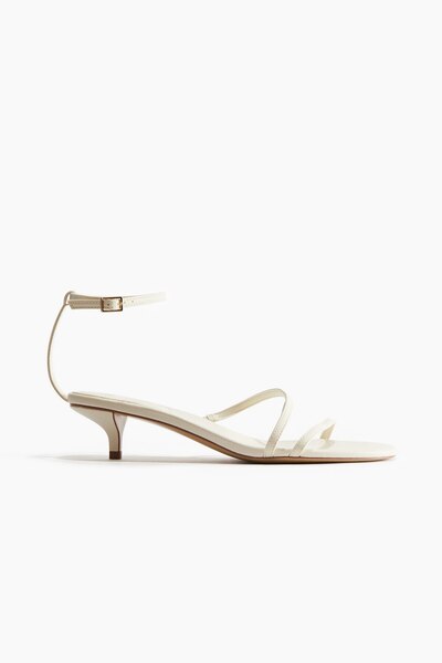 H&M Topuklu ve Şeritli Sandalet