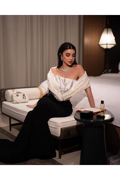 ALANOOD FASHION فستان حلا يمنحك إطلالة ساحرة بأناقة عصرية