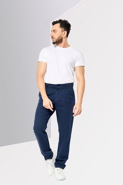 Gant Men Tapered Fit Plain Chino Pants, Navy