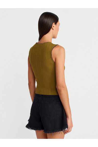 Dilvin 31835 Rose Detailed Sleeveless Top-Dark Green