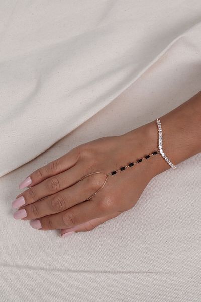 Süspüs Accessories Zircon Stone Black Stone Detailed Gold Color Şahmeran
