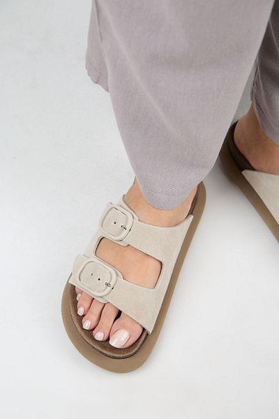 Manijero (Lavanda 2) Women's Genuine Leather Double Buckle Beige Slippers