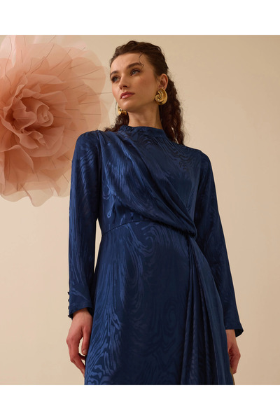 SCL Parlak Dokulu Desenli Maksi Elbise