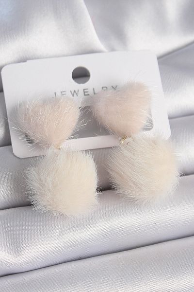 Toptan Bulurum Pink Color Feathered Heart Pompom Model Women's Earrings