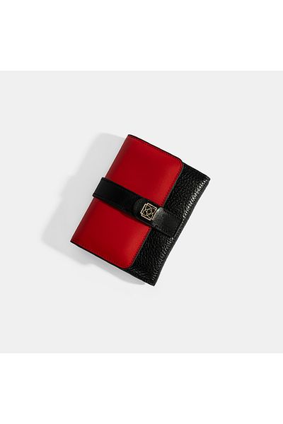Desa Women's Red / Black Leather Wallet