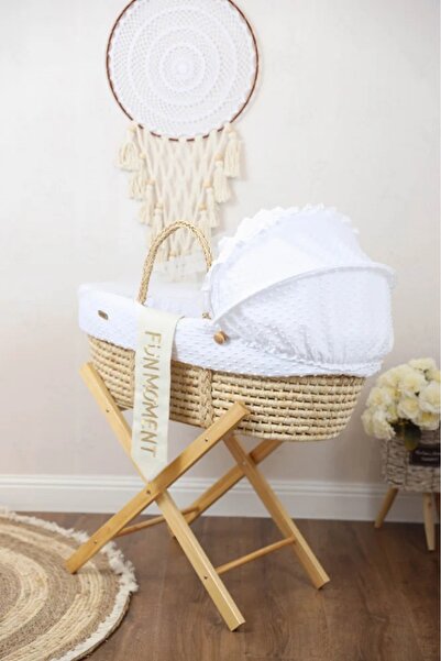 Fun Moment White Moses Basket + Base