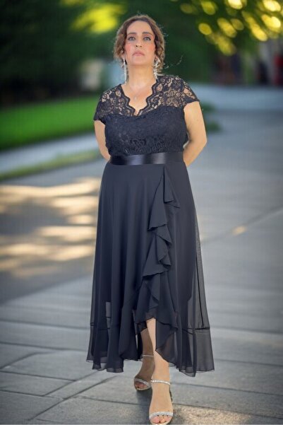 yagmurberen Lace Detail on the Chest Spanish Cut Skirt Plus Size Evening Dress