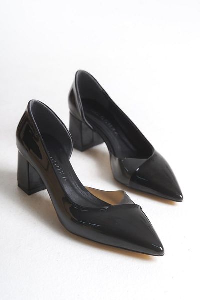 Niloshka Fabio Black Patent Leather Transparent Detailed Stiletto Shoes